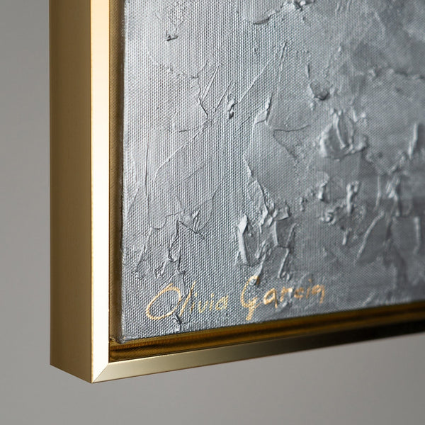 The painting "Couple in the Depths" is a relief animal abstraction in silver and gold tones.