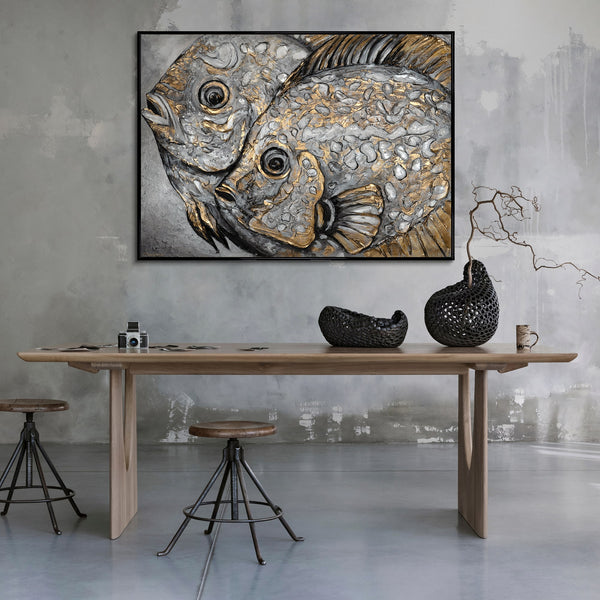 The painting "Couple in the Depths" is a relief animal abstraction in silver and gold tones.