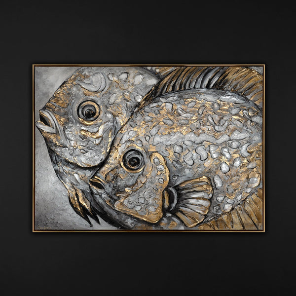 The painting "Couple in the Depths" is a relief animal abstraction in silver and gold tones.