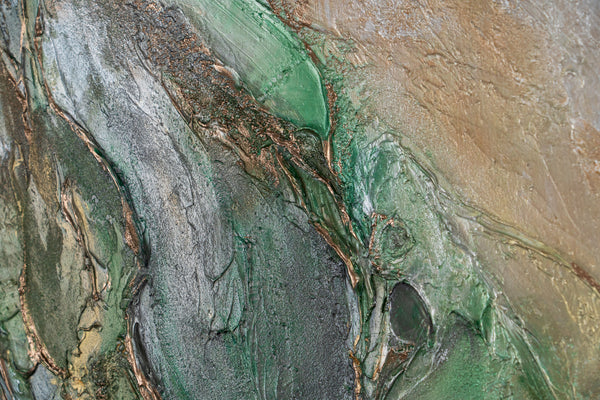The painting "Green Orbit" is a round textured canvas with a natural character and a glowing effect