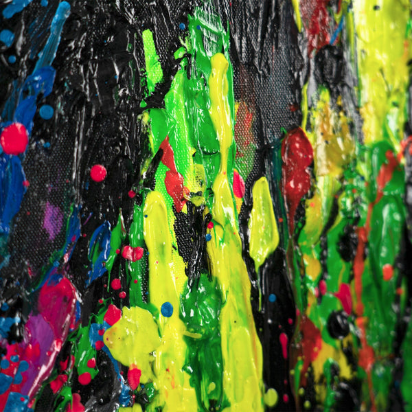 The painting "Skull in Neon" is a modern street art canvas with neon splashes