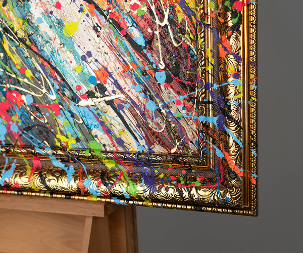 The painting "Medusa in Neon" is a pop art portrait with elements of street art.