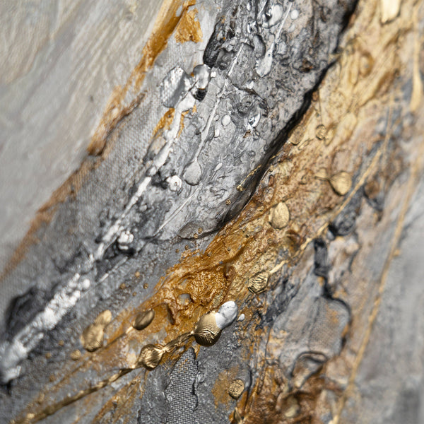 The painting "Traces of the Wind" is an abstract composition in light colors.