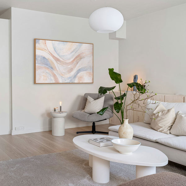 The painting “Wind Lines” — an airy abstraction for a modern interior