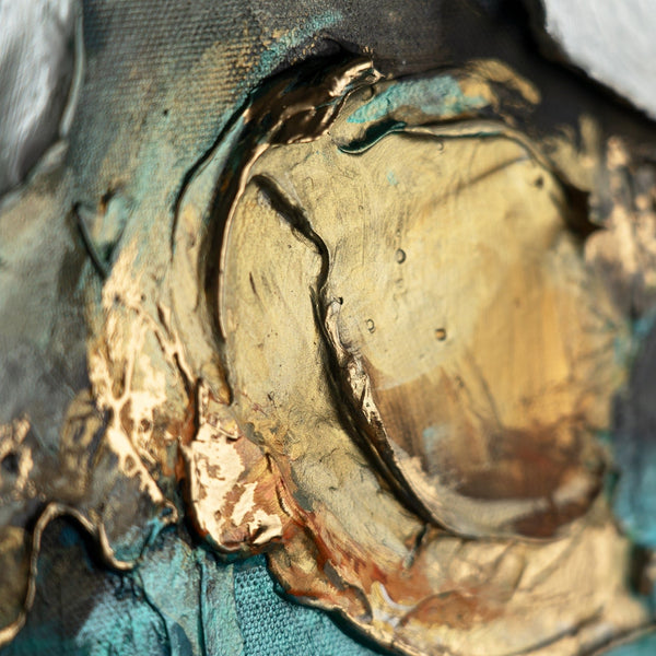 The painting "Gold of Water" is an abstraction with shimmer and depth of color