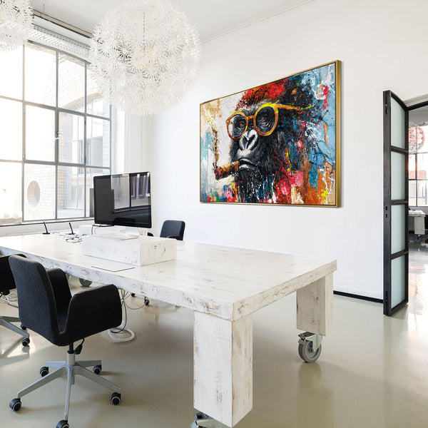 The painting "Gangster" is a charismatic accent for the interior