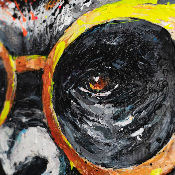 The painting "Gangster" is a charismatic accent for the interior