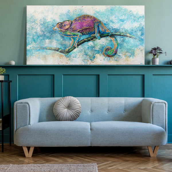 The painting "Iguana" is an exotic animal in bright colors