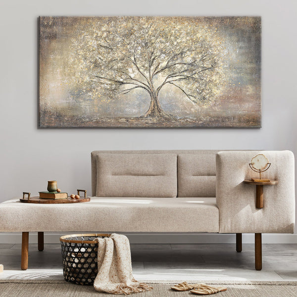 The painting "Golden Tree" is a symbol of harmony and natural grandeur
