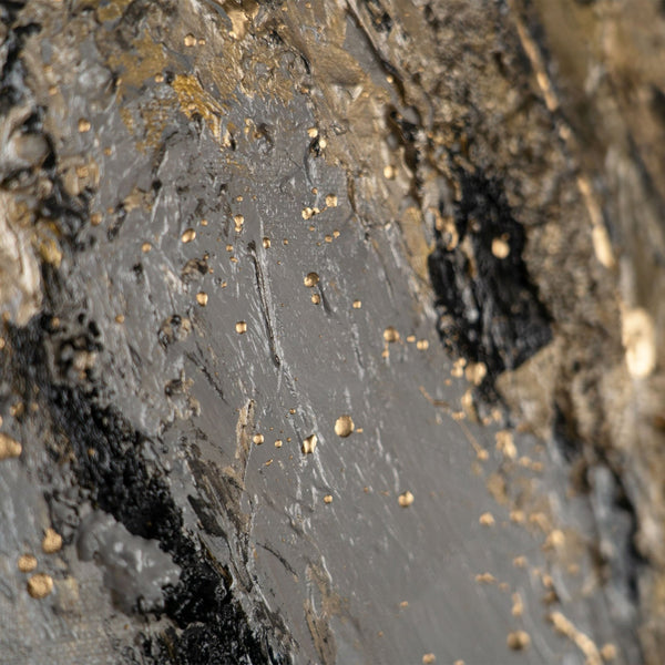 The painting "Golden Crack" is abstract energy in a marble-graphite palette