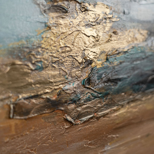 The painting "Golden Sound" is an abstraction in turquoise and gold tones.