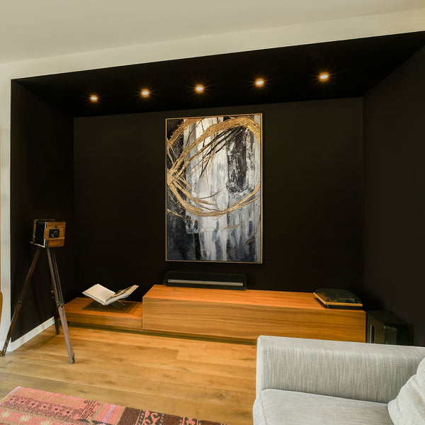 The painting "Pulsation of Gold" is a vertical abstraction with dynamic strokes