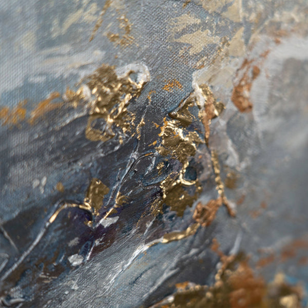 The painting "Gold of the Clouds" is an abstraction with the lightness of the sky and the shine of metal.
