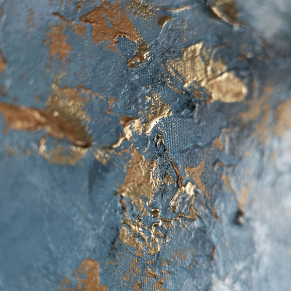 The painting "Gold of the Clouds" is an abstraction with the lightness of the sky and the shine of metal.