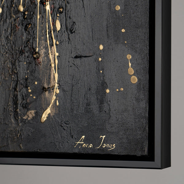 The painting "The Crown" is a symbol of power in gold and fire